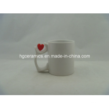 Tasse blanche de sublimation avec insertion de coeur rouge